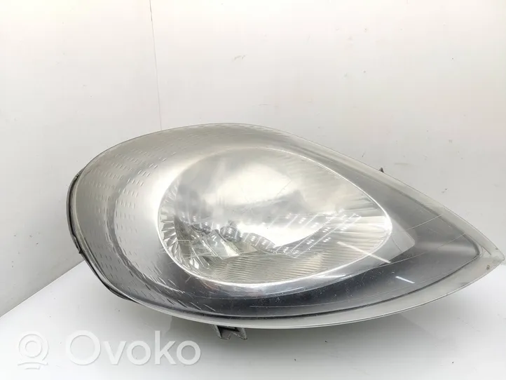 Opel Vivaro Headlight/headlamp 7700311372