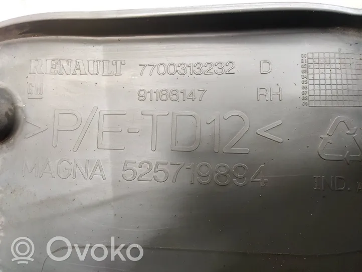 Opel Vivaro Takapuskurin kulmaosan verhoilu 7700313232