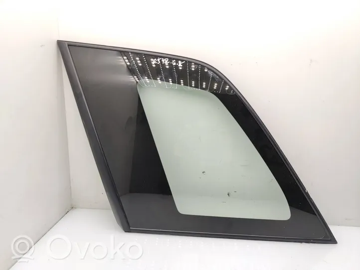 Suzuki Grand Vitara II Fenêtre latérale avant / vitre triangulaire 43R00122