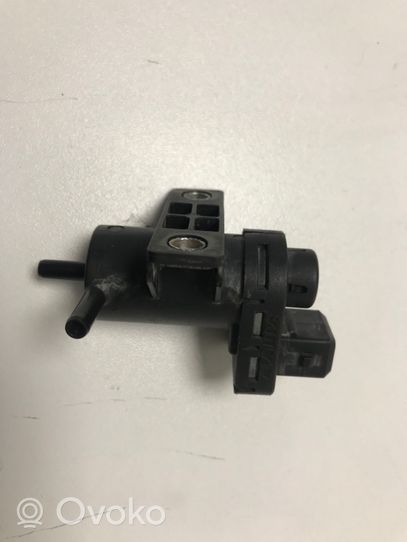 Renault Master III Valve vacuum 8200762162