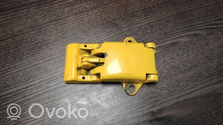 Iveco Daily 35 - 40.10 Loading door lower hinge 500324294