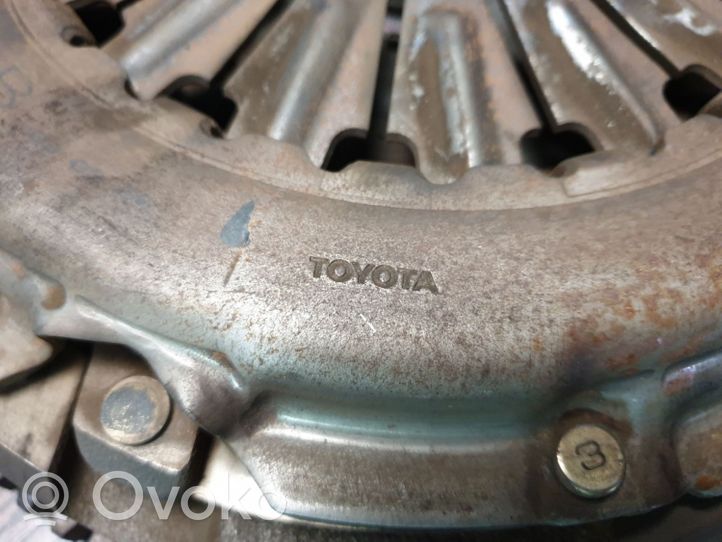 Toyota Corolla Verso E121 Sprzęgło / Komplet 3125012411