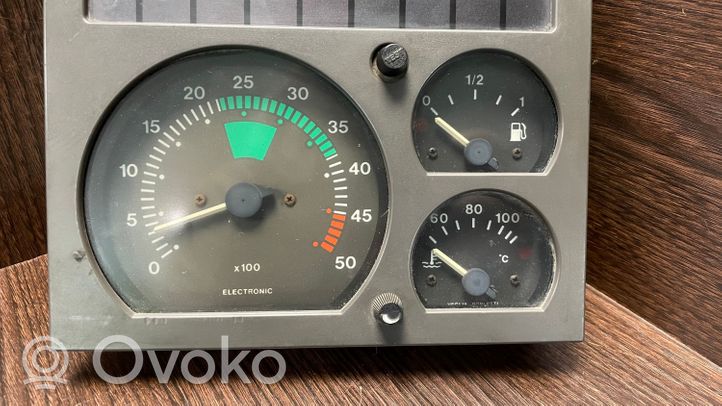 Iveco Daily 40.8 Geschwindigkeitsmesser Cockpit 6035080110