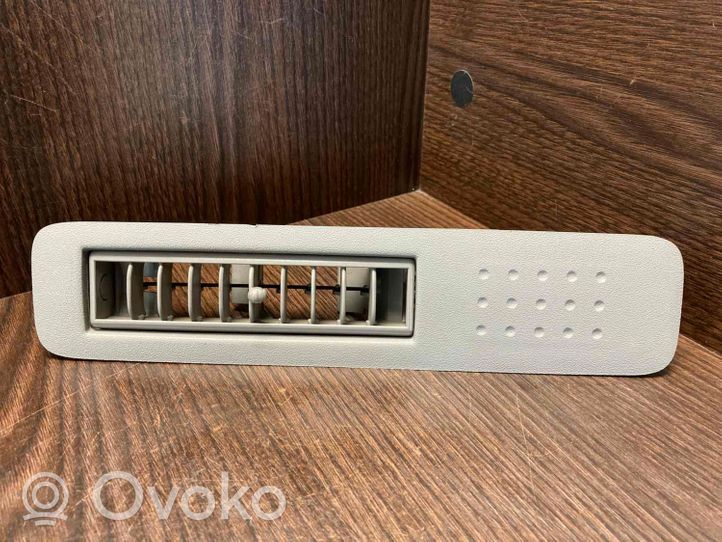 Toyota Avensis Verso Grille d'aération arrière 6362044030