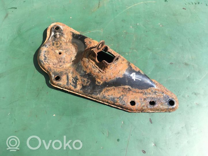 Citroen Berlingo Mocowanie amortyzatora przedniego osi tylnej 514240