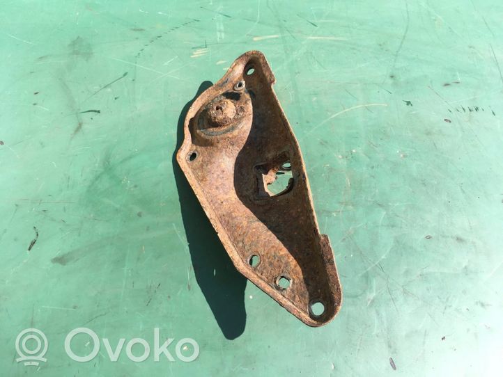 Citroen Berlingo Staffa di rinforzo per l’ammortizzatore anteriore 514239