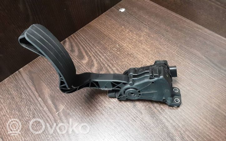 Opel Movano B Accelerator throttle pedal 8200672371