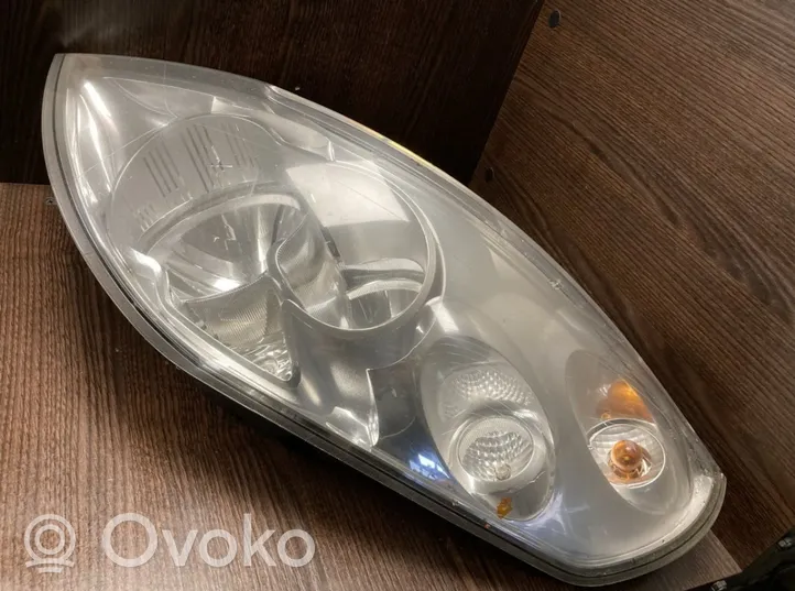 Renault Master III Lampa przednia 17064601