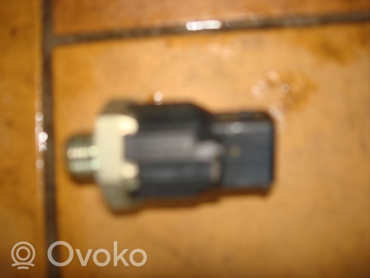 Renault Megane I Coolant temperature sensor 