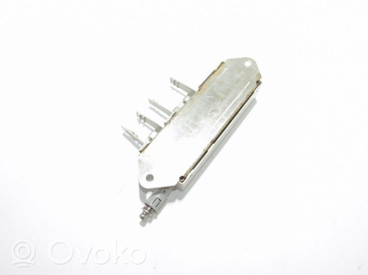 Opel Vectra B Aerial antenna amplifier 