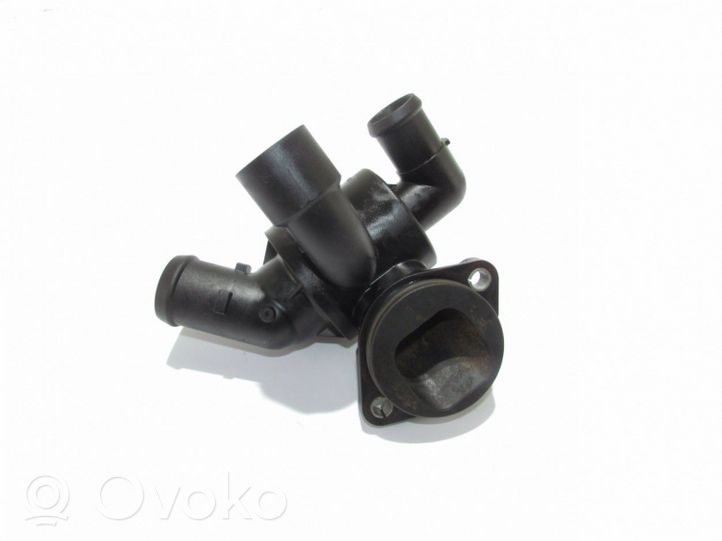 Skoda Yeti (5L) Boîtier de thermostat 