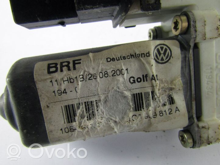 Volkswagen Bora Silniczek podnoszenia szyby drzwi tylnych 