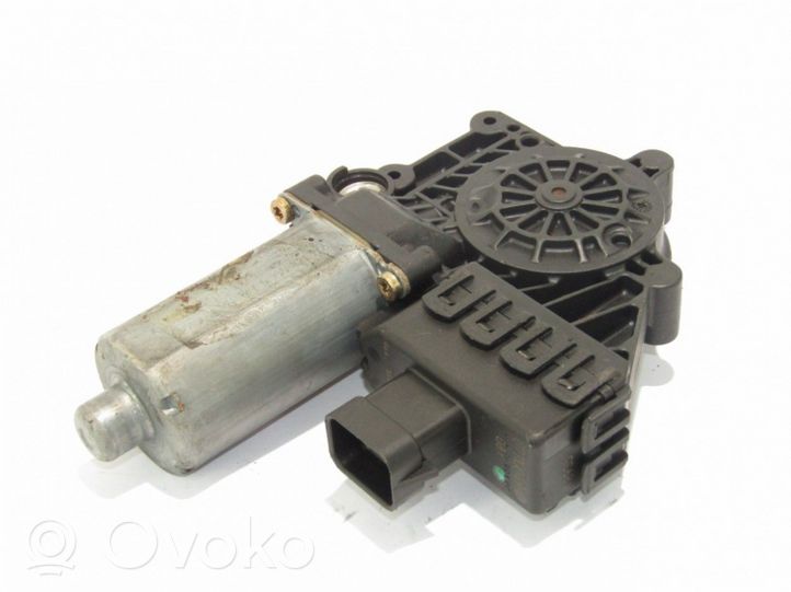 Opel Zafira A Front door window regulator motor 