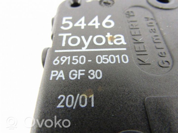 Toyota Avensis T220 Keskuslukituksen moottori 
