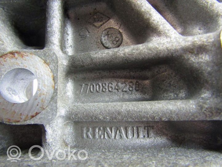 Renault Twingo II Supporto del generatore/alternatore 