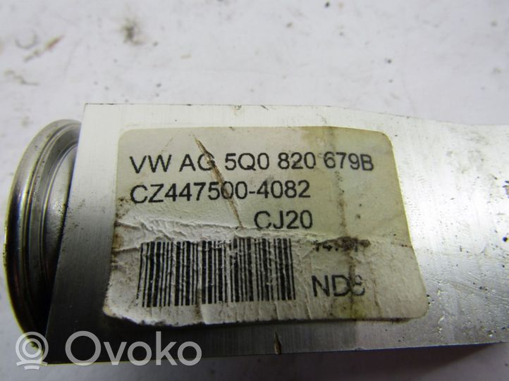 Volkswagen Golf VI Air conditioning (A/C) expansion valve 