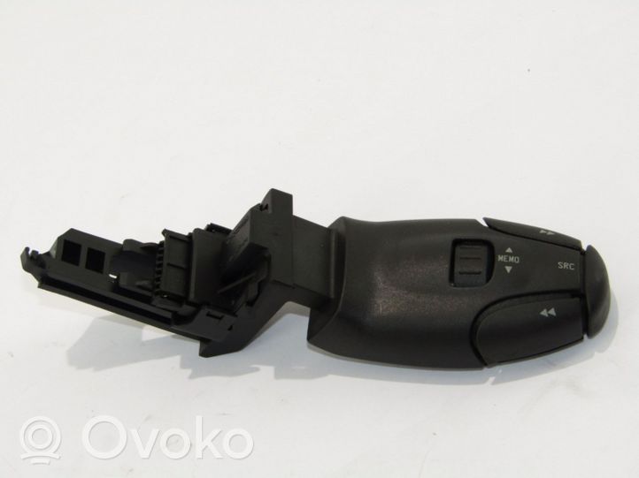 Honda CR-V Steering wheel buttons/switches 