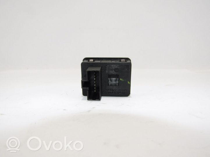 Toyota Avensis T220 Wing mirror switch 