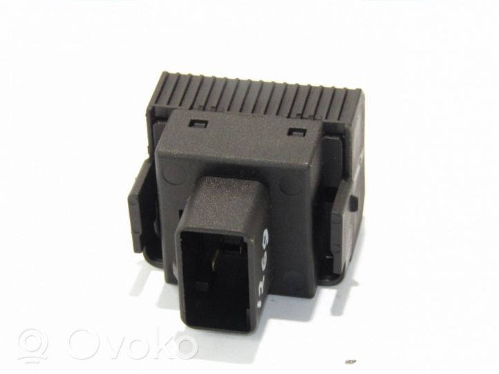Volkswagen Polo IV 9N3 Headlight level height control switch 