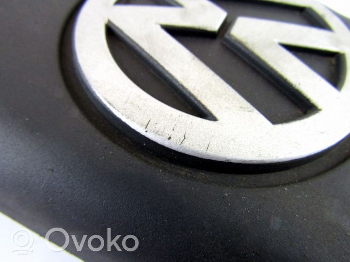Volkswagen PASSAT B5 Dzinēja pārsegs (dekoratīva apdare) 