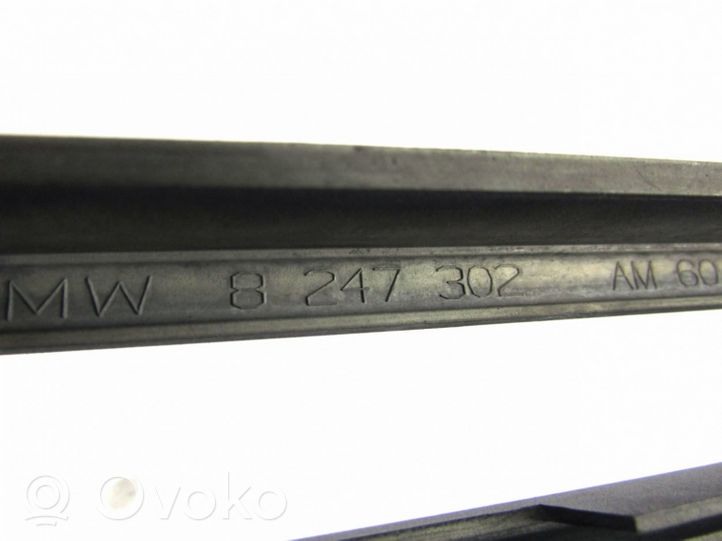 BMW 5 E39 Panelės apdailos skydas (centrinis) 