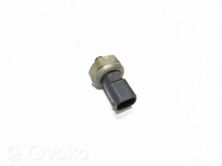 BMW 5 E39 Oil pressure sensor 