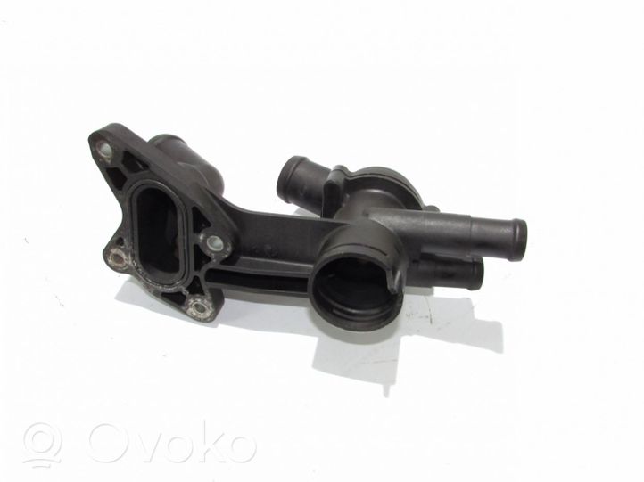 Volkswagen Polo I 86 Boîtier de thermostat 