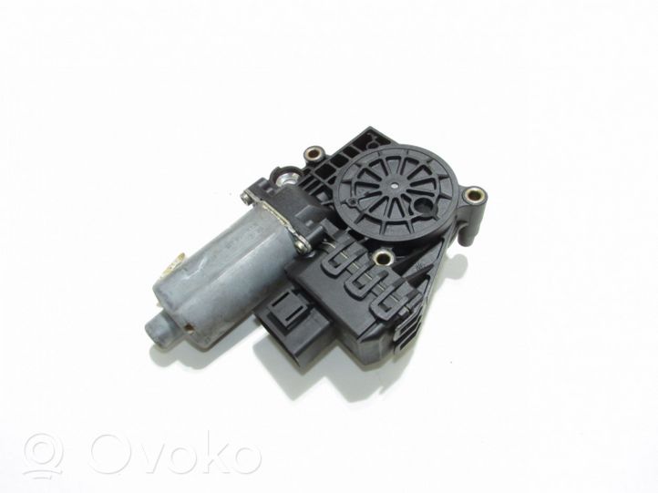 Audi A6 Allroad C5 Rear door window regulator motor 