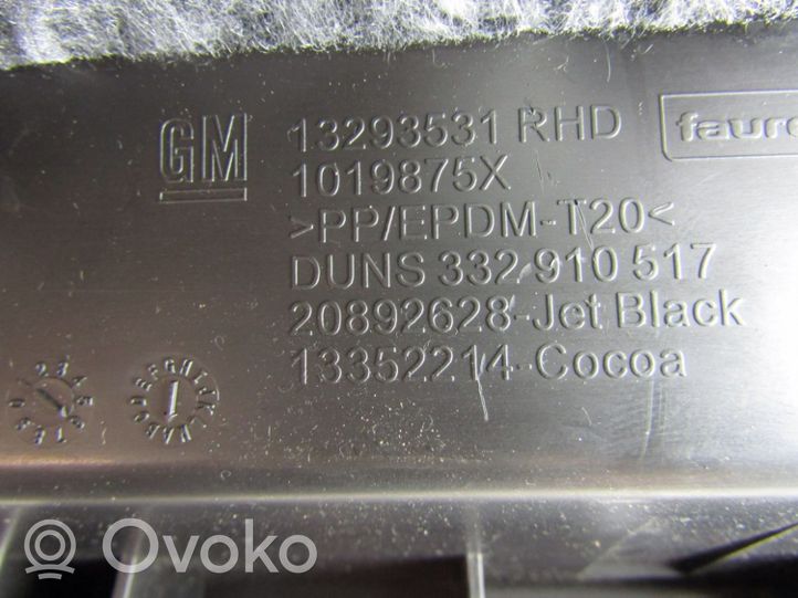 Opel Zafira C Glove box 