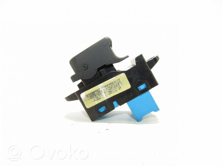 KIA Carens II Electric window control switch 