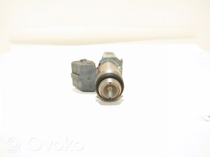 Audi A2 Fuel injector 