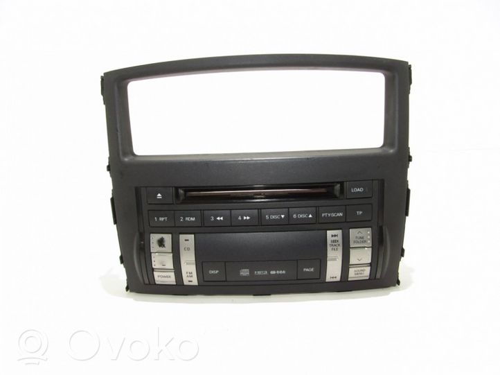 Mitsubishi Pajero Panel / Radioodtwarzacz CD/DVD/GPS 