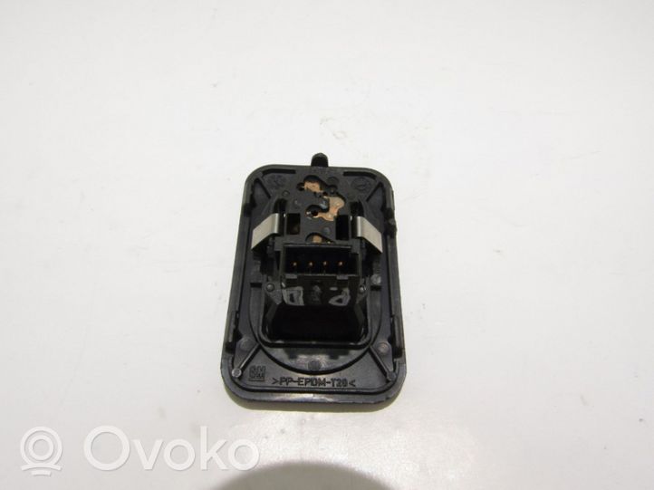 Opel Meriva A Electric window control switch 