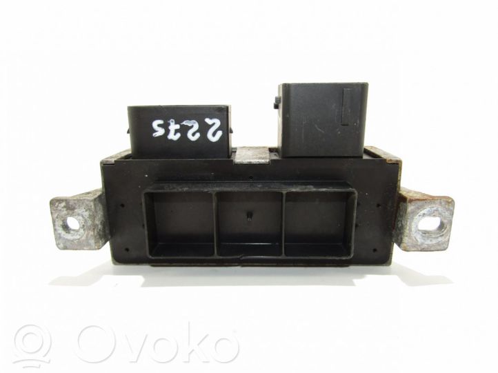 8200558438a Nissan Juke I F15 Glow plug preheat relay, 20.00 € RRR