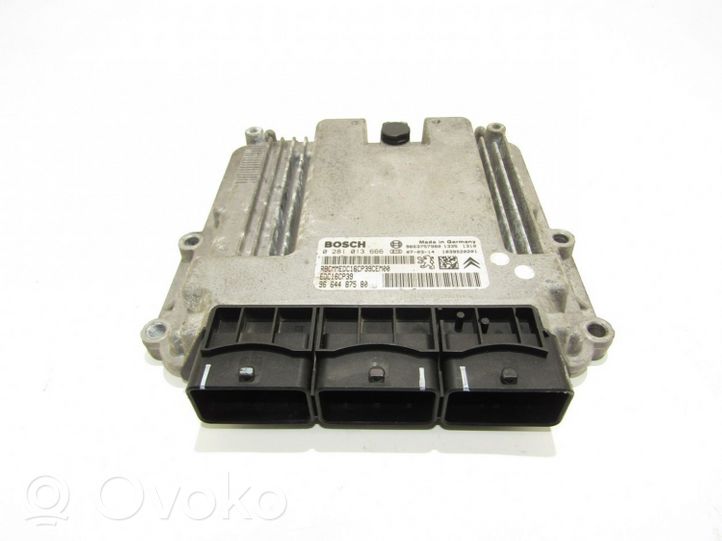 Citroen C-Crosser Calculateur moteur ECU 