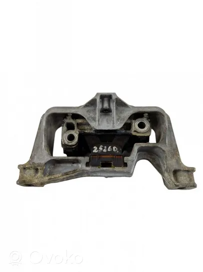 Mercedes-Benz A W176 Engine mount bracket 