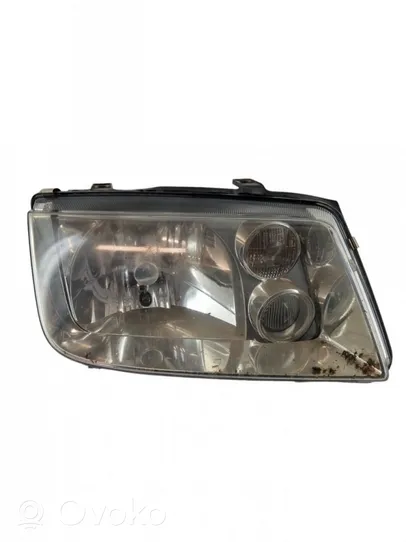 Volkswagen Bora Lampa przednia 