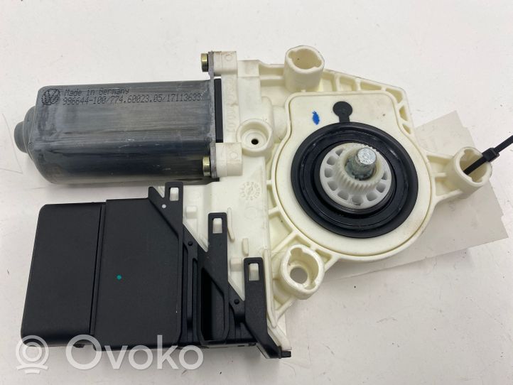 Volkswagen Touran I Rear door window regulator motor 1K0959704B