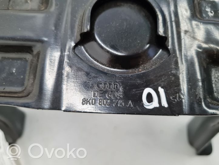 Audi A5 8T 8F Uchwyt / Mocowanie koła zapasowego 8K0802715A