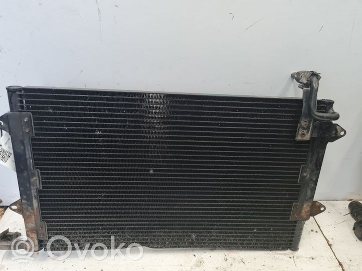 Volkswagen Golf III Radiatore di raffreddamento A/C (condensatore) 1H0820413