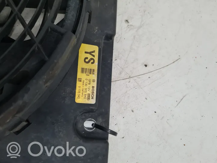 Opel Zafira A Osłona wentylatora chłodnicy 0130303840