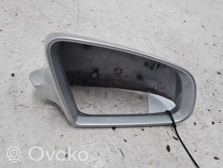 Audi A4 S4 B6 8E 8H Veidrodėlio plastikinė apdaila 8E0857508