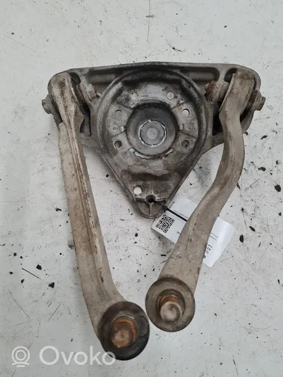 Audi A4 S4 B5 8D Supporto di montaggio della molla elicoidale 8D0412383E