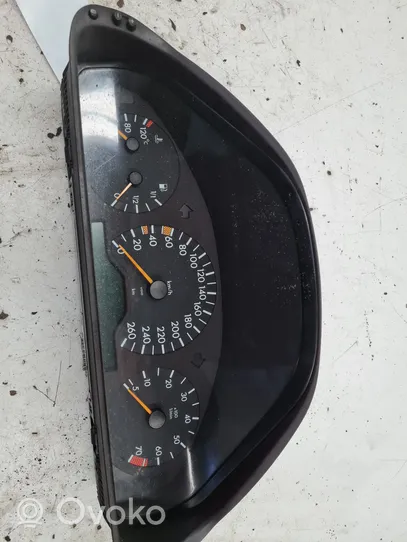 Mercedes-Benz E W210 Compteur de vitesse tableau de bord 87001314