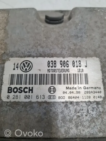 Volkswagen Golf IV Moottorin ohjainlaite/moduuli 038906018J