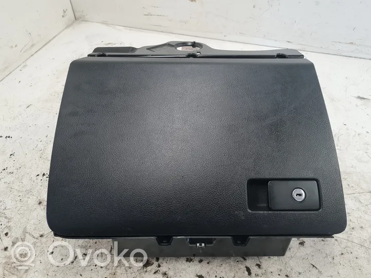 Volkswagen PASSAT B6 Glove box 3C1857101