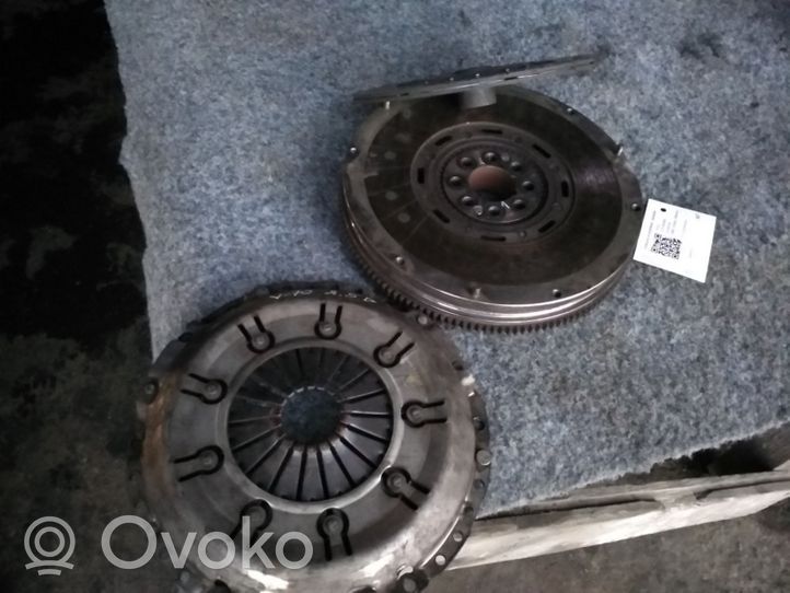 Volvo V70 Sprzęgło / Komplet 074141117A