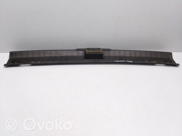 Opel Zafira A Trunk/boot sill cover protection 90580331