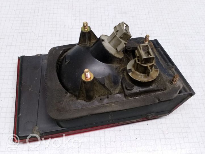 Mitsubishi Galant Lampy tylnej klapy bagażnika 0088048