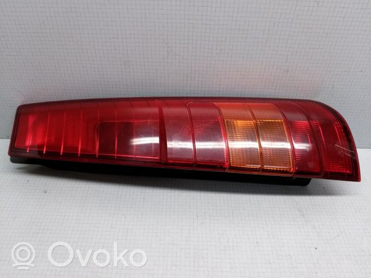 Mitsubishi Space Runner Lampa tylna 22087268